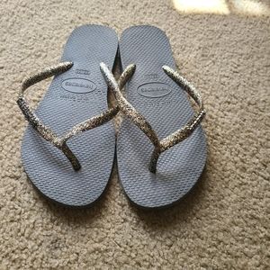 Havainas size 6 flip flops